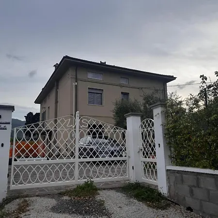 Lucciano Apartamento *